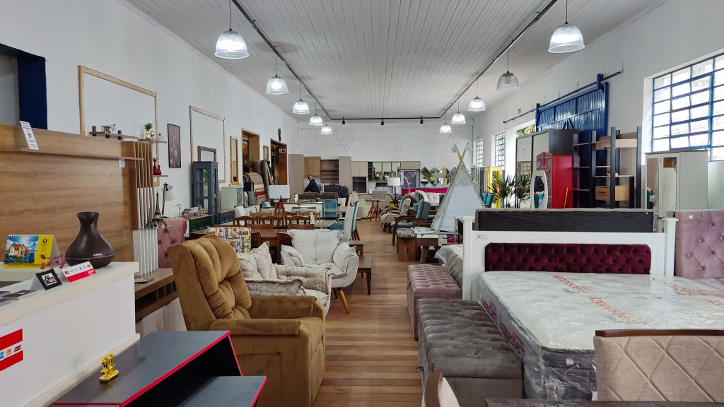 Showroom de móveis e eletrodomésticos
